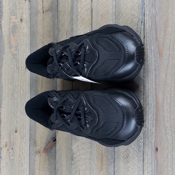 adidas Ozweego Originals Men's Sneakers Shoes Triple Black - Picture 4 of 9